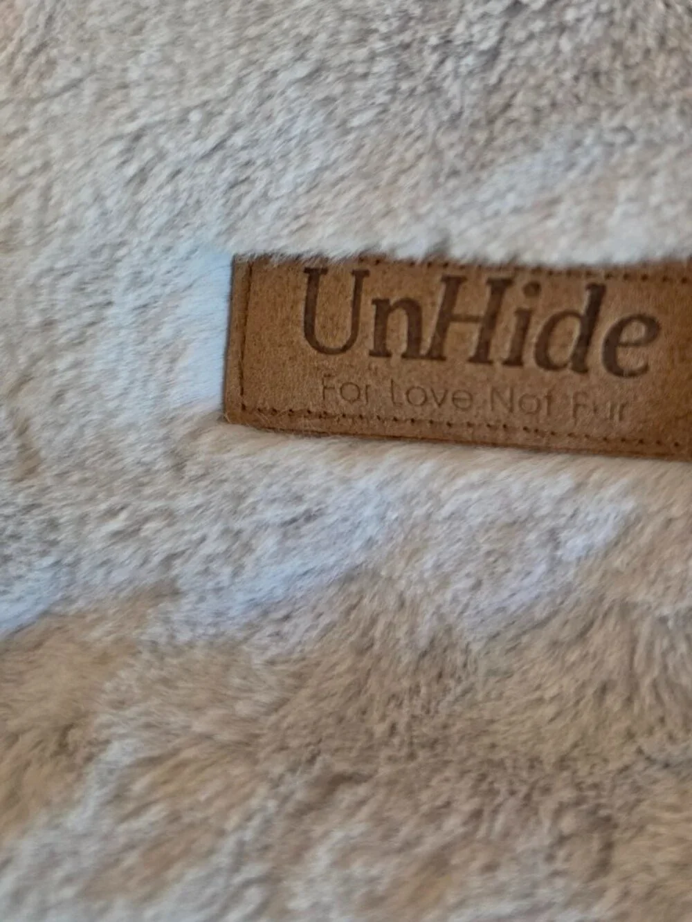 Unhide smoke pet